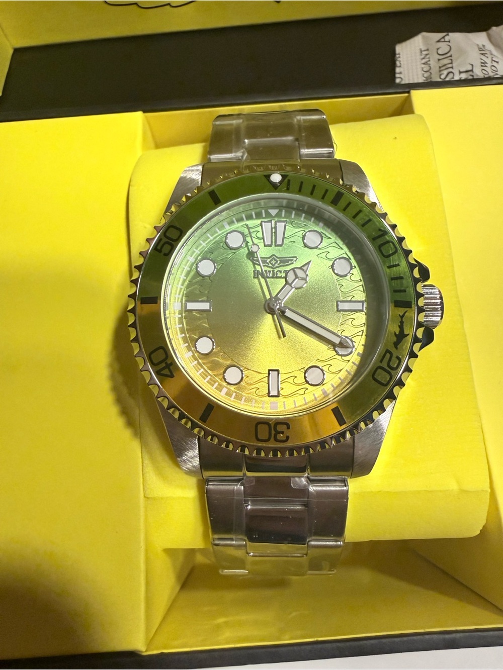 Brand New Invicta Pro Diver Kromatyk Men's Watch -43mm,Sprite Gradient Color Way